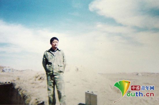 服务新疆生产建设兵团十四师一牧场的2003年西部计划志愿者王现领。m88登录入口官网团委 供图